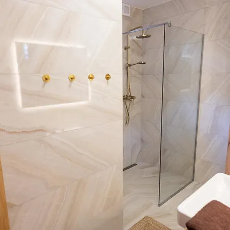 Apartamento V Dubové Aleji *
